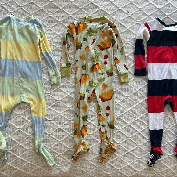 The Honest Company Baby Organic Cotton Sleep and Play pajamas. Size 24 months. - Picture 5 of 11